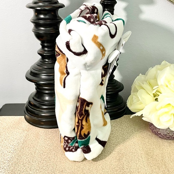 NWT Set of 2 Western Cowboy Boots/Cactus Bathroom Hand Towels - Picture 4 of 6